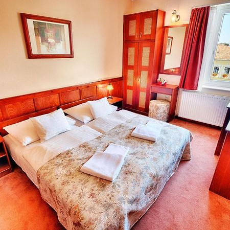Hotel Irottkoe Koszeg Luaran gambar
