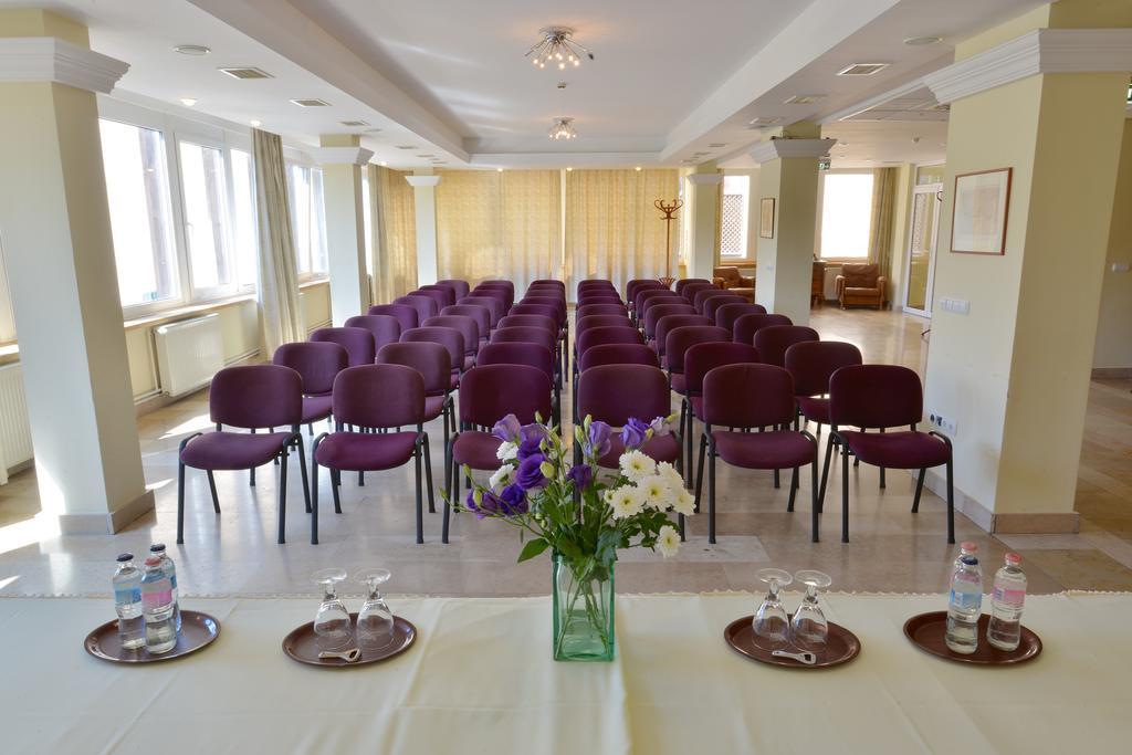 Hotel Irottkoe Koszeg Luaran gambar