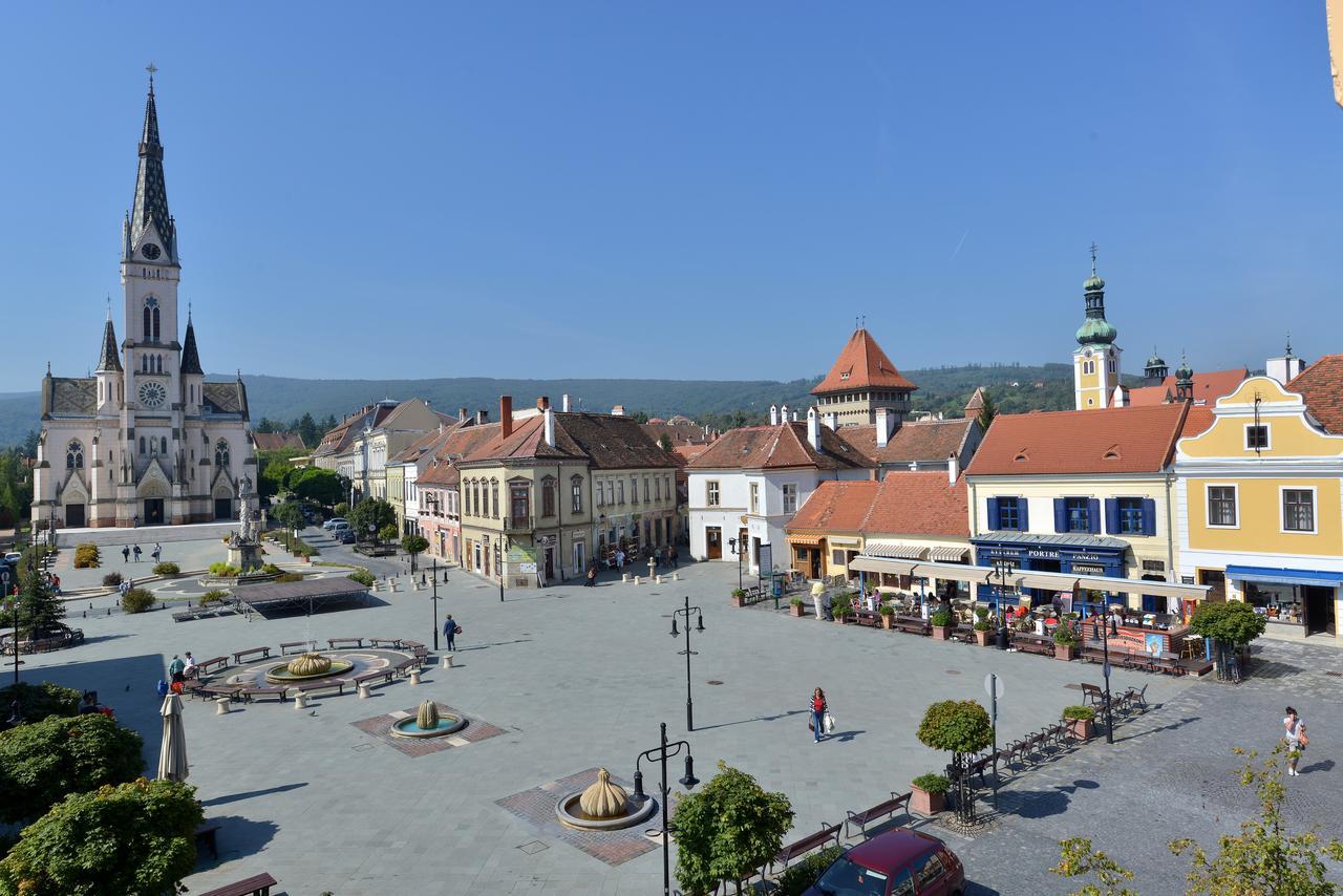 Hotel Irottkoe Koszeg Luaran gambar