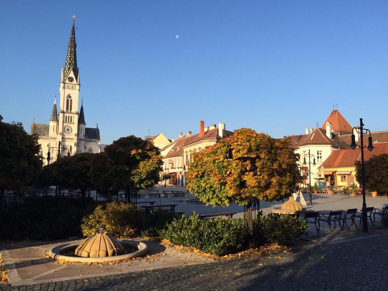 Hotel Irottkoe Koszeg Luaran gambar